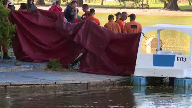 The police found a body floating in the lakes of Palermo and it could be the man they have been looking for since Monday