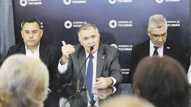 Denuncia. El gobernador tucumano, el peronista Osvaldo Jaldo, dijo que Javier Milei busca “apoderarse de los recursos del interior”. Dijo que no podrán cumplir obligaciones sin recursos coparticipables.