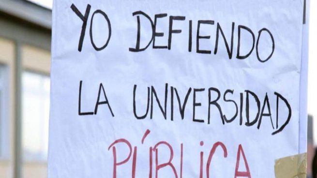 Dirigentes nacionales se manifestaron en apoyo a la universidad pública.