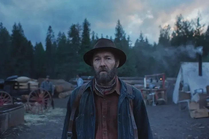 Sigue el duro camino de Robert Grainier, un relato cargado de emociones y belleza visual que seduce a quienes buscan historias humanas fuertes.