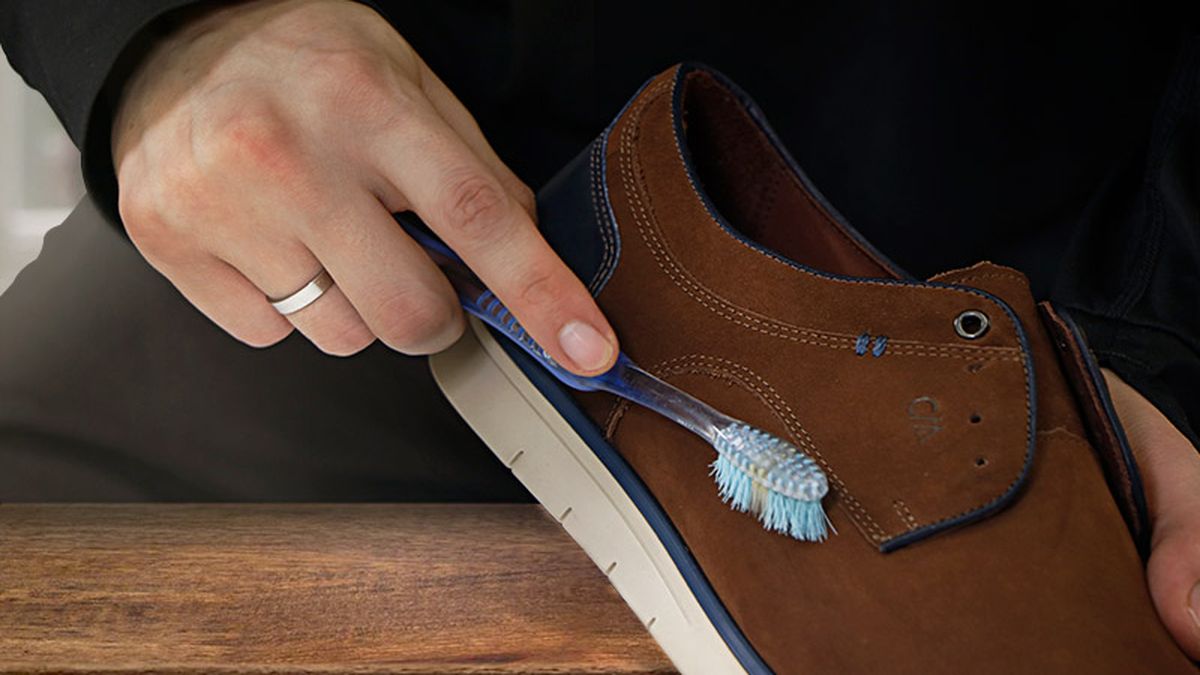Step by step: how to clean suede sneakers