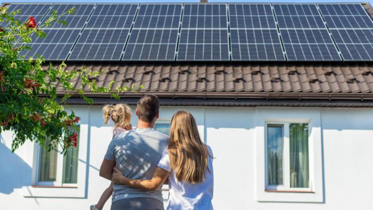 CFE apuesta por energía limpia para beneficiar a familias que enfrentan temperaturas extremas. CFE apuesta por energía limpia para beneficiar a familias que enfrentan temperaturas extremas.