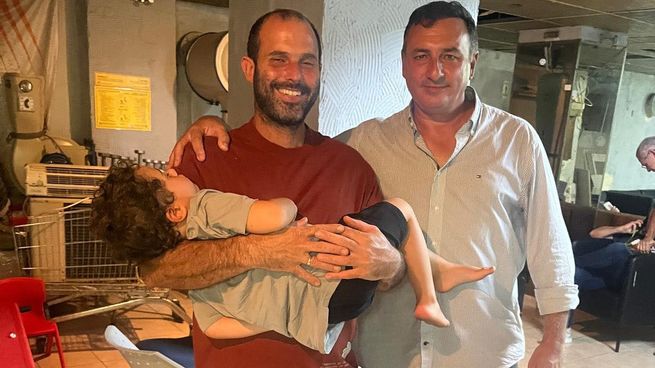 El intendente electo de Salto, Carlos Albisu, se refirió a la situación en Israel y su eventual salida.