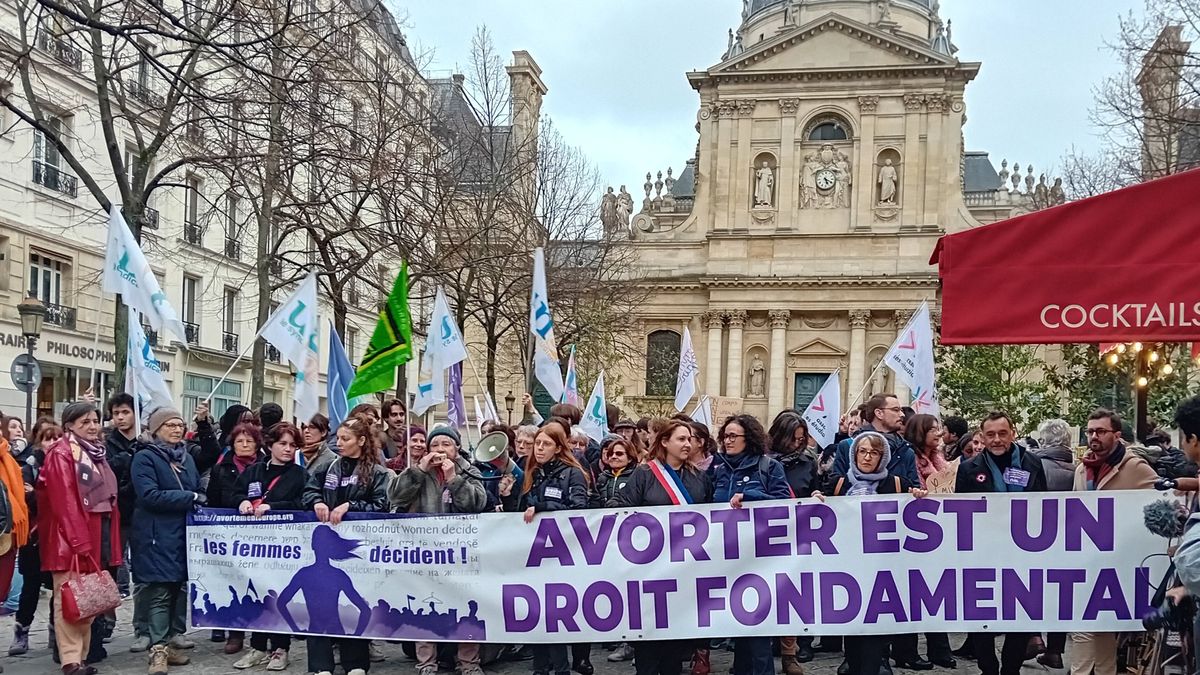 France becomes the first country to include the right to abortion in the Constitution