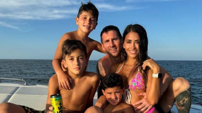 Lionel Messi junto a su familia disfrutando de unas merecidas vacaciones