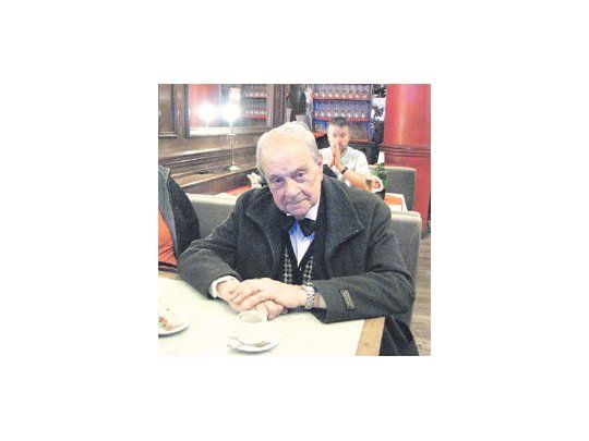 Atilio Stampone: “En realidad, el camino de la evolucion musical lo marca el jazz. Con el tango depende de cómo evolucione la sociedad. En la década del ‘40 hubo una gran producción y cambios en el cine y el teatro argentino, y ahí también entró el tango”.