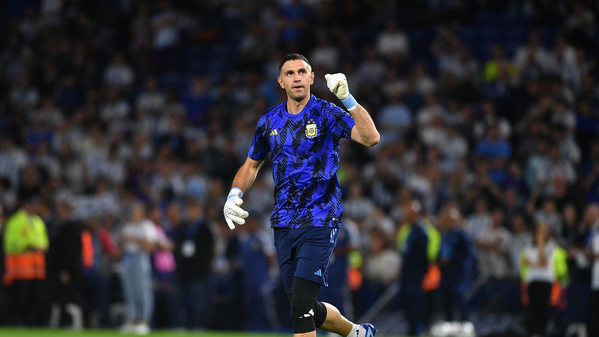 Defeat and end of “Dibu” Martínez’s record in the National Team’s goal