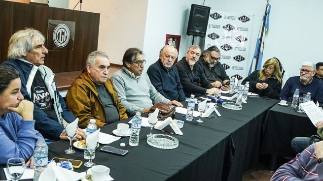 El encuentro se realizó en la sede de la Confederación Argentina de Trabajadores del Transporte (CATT).