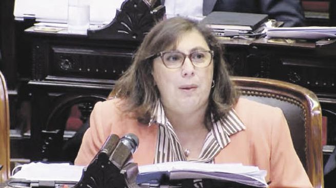 PAG9-PAULA OLIVETO_opt.jpeg