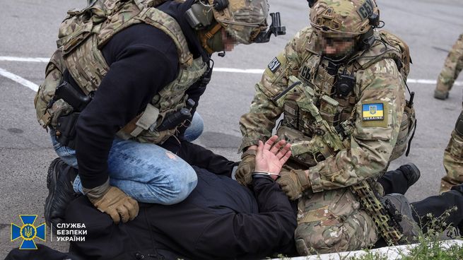 Las fuerzas de seguridad de Ucrania vienen realizando operativos contra grupos prorrusos desde mayo pasado.