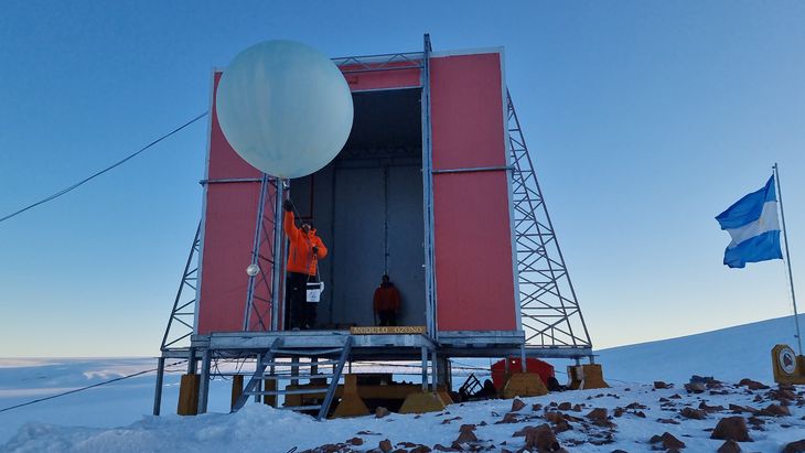 Globo sonda del SMN en la Antártida.