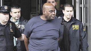 MÓVIL. Frank James luego de ser arrestado. El hombre tenía un canal en redes sociales en donde aparecía dando agresivas arengas políticas.