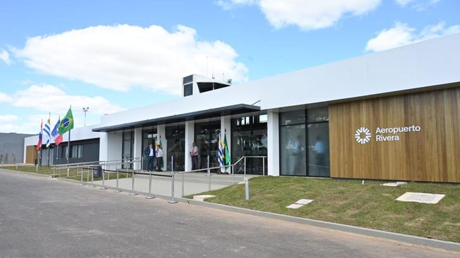 El aeropuerto binacional de Rivera es la apuesta del gobierno para seguir fortaleciendo la llegada de turistas desde Brasil.