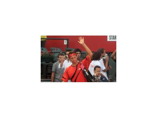 David Nalbandian jugó muy bien y no tuvo inconvenientes para llegar a octavos de final.