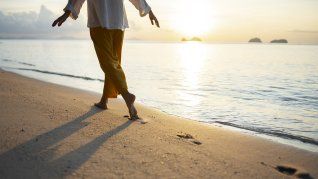 Los hábitos simples que benefician tu cuerpo durante el verano. Los hábitos simples que benefician tu cuerpo durante el verano.