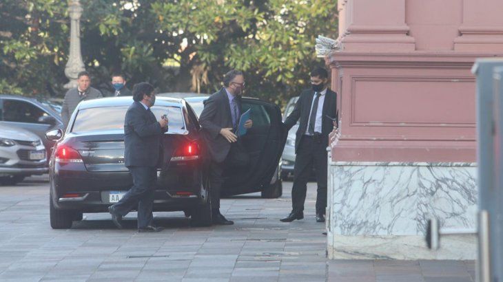 El ministro de Desarrollo Productivo, Matías Kulfas arribando a Casa Rosada.