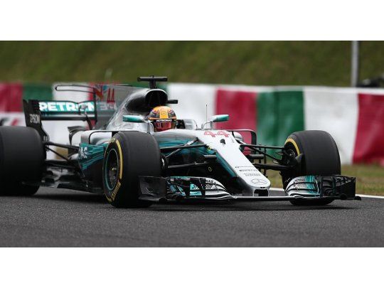 GP de Japón: Hamilton larga adelante, con el enemigo muy cerca