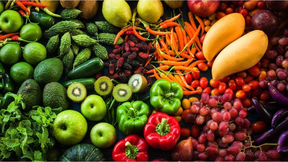 What are the foods that can reduce the risk of death due to cardiovascular disease