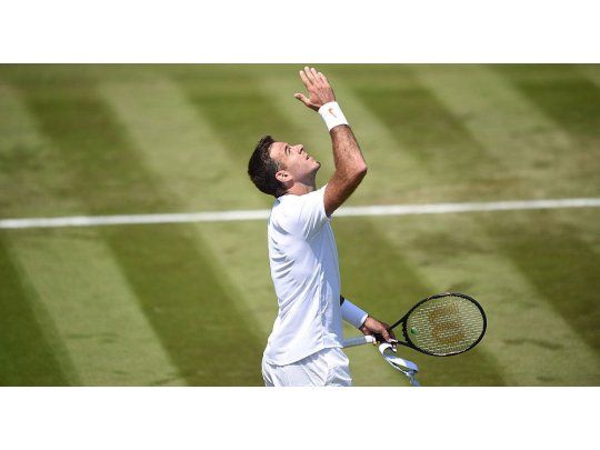 Delpo arrancó con el pie derecho en el césped londinense (Wimbledon).