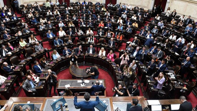 El oficialismo tiende puentes con diputados del PJ que están interesados en evitar las primarias.