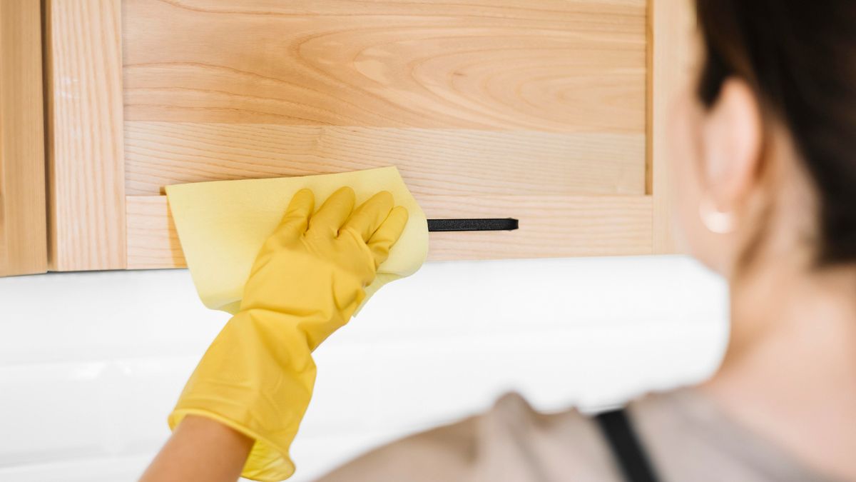 The best tips to clean your wooden furniture and make it look like new