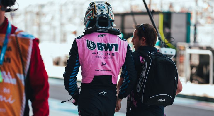 Esta decisión se produce en un contexto de bajo rendimiento por parte de Doohan, quien acumuló errores y sanciones durante el Gran Premio de Miami, incluyendo una multa por exceder la velocidad permitida en el pitlane.