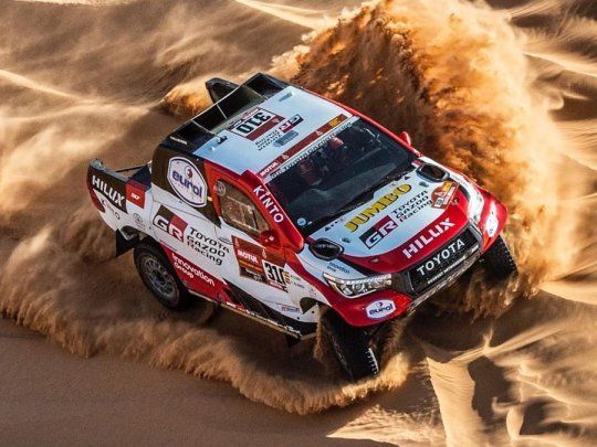 La mítica prueba de aventura, que se disputó en Sudamérica de 2009 a 2019 antes de mudarse a Arabia Saudita en 2020, llevará primero a la caravana hacia el Este del país y luego hacia el Norte