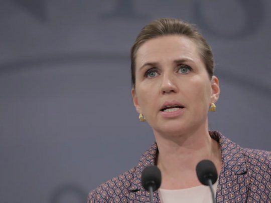 Un hombre atacó a golpes a la primera ministra de Dinamarca