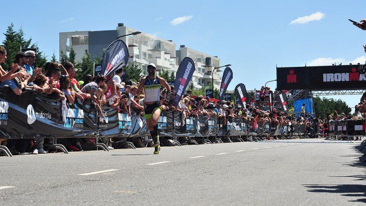 El argentino viajó a disputar el Ironman de Punta del Este. 