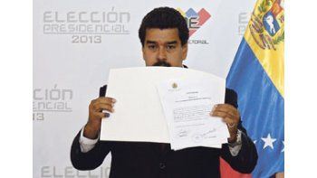 ámbito.com | Sin cura, Nicolás Maduro volvió a exhibir un tono agresivo al ser proclamado presidente y acusó a la burguesía que odia al pueblo.