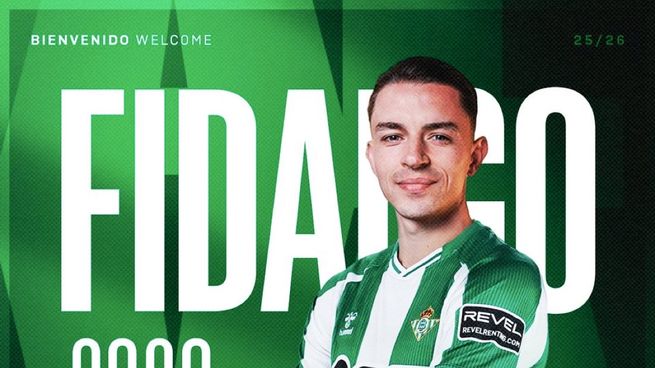 Álvaro Fidalgo ya dejó Coapa y fue presentado en su nuevo club. El Real Betis pagó 2 millones de dólares al Club América.