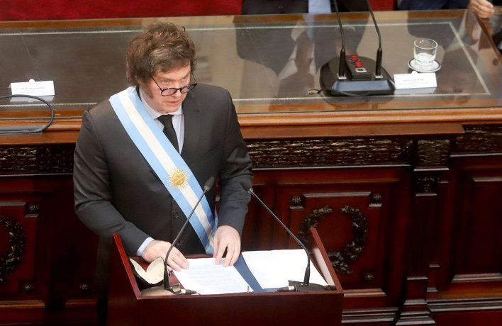 El Presidente convoc&oacute; a un pacto de refundaci&oacute;n nacional durante la apertura de sesiones en el Congreso.