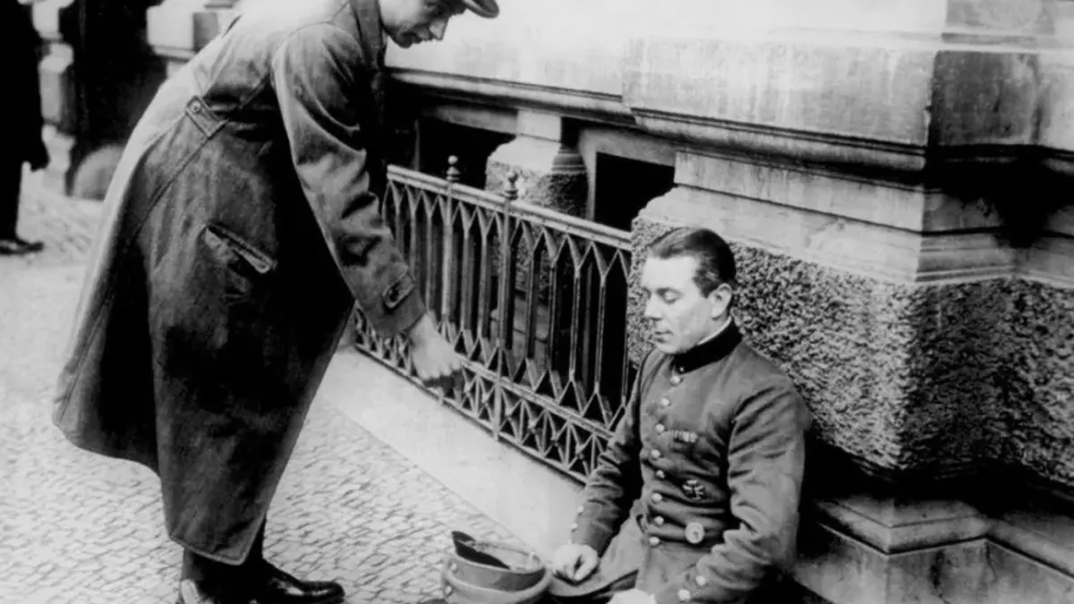 An economic crisis and a change of command: this was the hyperinflation of 1923 in Germany that led Hitler to power