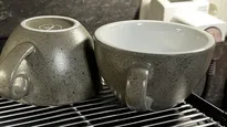 Este método japonés permite organizar las tazas, sin acumular humedad y permitiendo una buena ventilación.