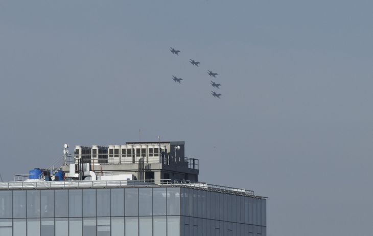 Las aeronaves partieron de Córdoba a CABA y luego volvieron a territorio cordobés para el acto oficial. Las aeronaves partieron de Córdoba a CABA y luego volvieron a territorio cordobés para el acto oficial.
