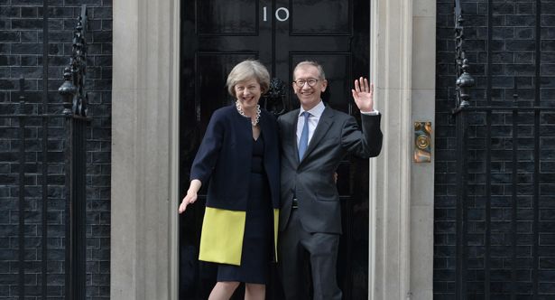 Theresa May y su esposo Paul John