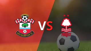 southampton y nottingham forest empatan sin goles en el inicio del segundo tiempo
