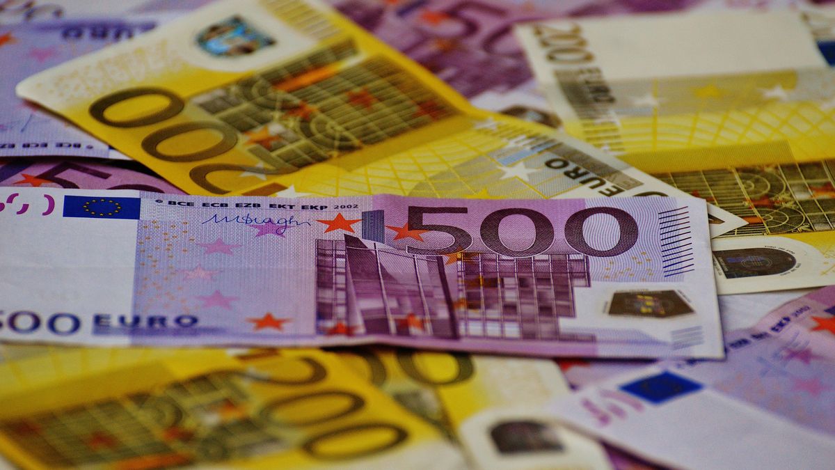 Euro today and Euro blue today: how much it closed this Thursday, August 24