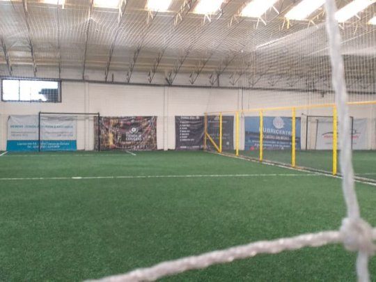 Las canchas de Quintana F&uacute;tbol, en Banfield, vac&iacute;as por la cuarentena.&nbsp;Fue enviado un protocolo sanitario a la Municipalidad de Lomas de Zamora para acelerar el reinicio de la actividad.