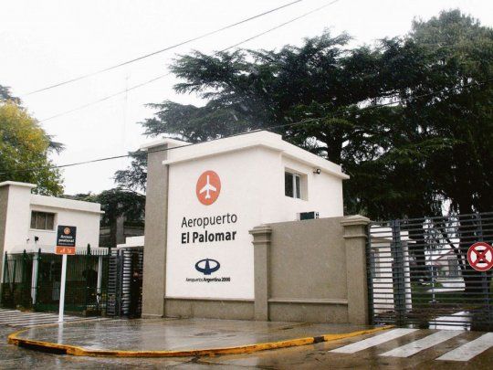 el ministro de Transporte, Guillermo Dietrich, reconoció que de mantenerse esta medida&nbsp;hay un serio riesgo&nbsp;de que la base aérea El Palomar&nbsp;no pueda seguir operando.