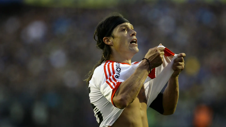 Almeyda returned to River, but had several retreats before putting an end to her career after the descent of the millionaire.