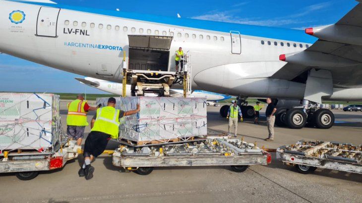 Argentina recibirá la primera donación de vacunas Moderna