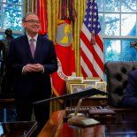 Donald Trump reevalúa la posición de Hassett. Donald Trump reevalúa la posición de Hassett.