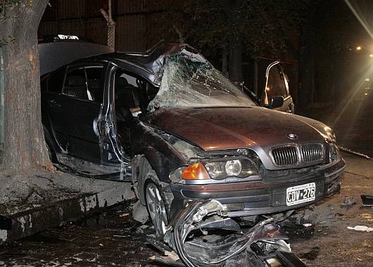 Así quedó el auto en el que viajaba la periodista Nínawa Daher