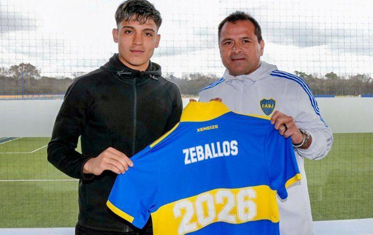Sigue. Exequiel Zeballos renovó con Boca hasta 2026.