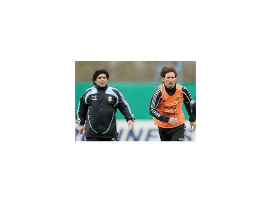 Diego Maradona deberá lograr que Lionel Messi brille como lo puede hacer; de ello dependerán las chances de Argentina en Sudáfrica