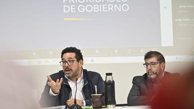 Alejandro Sánchez quiso bajar el too a la polémica en el gobierno.