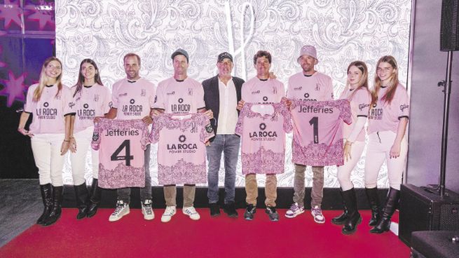 rEVELACIÓN. De la Temporada 2023. La Hache-La Roca Power Studio, que presentó su nueva camiseta.