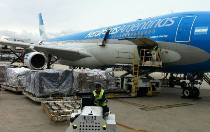 martes parte vuelo a rusia para traer primera partida de vacunas