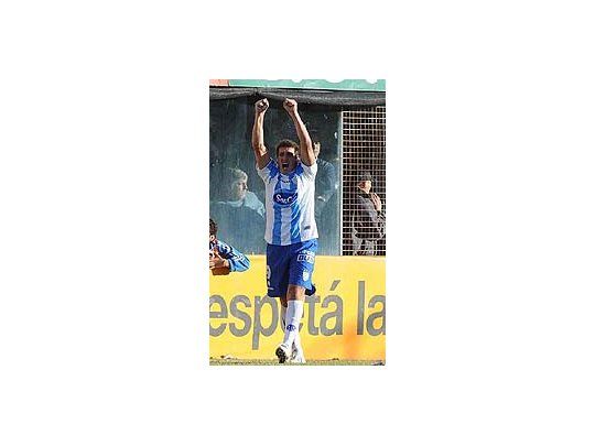 Héroe. Visconti, autor de los 3 goles que le dieron a Rafaela medio pasaje a Primera.
